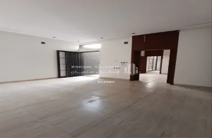 Full Floor - 5 Bedrooms - 4 Bathrooms for sale in Tuwaiq - Riyadh - Ar Riyadh