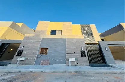 Full Floor - 4 Bedrooms - 3 Bathrooms for sale in Al Munisiyah - Riyadh - Ar Riyadh