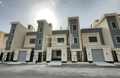 Full Floor - 6 Bedrooms - 4 Bathrooms for sale in Al Raaqi - Khamis Mushayt - Asir