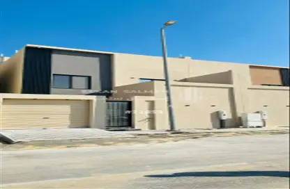 Villa - 6 Bathrooms for sale in Al Amwaj - Al Khubar - Eastern